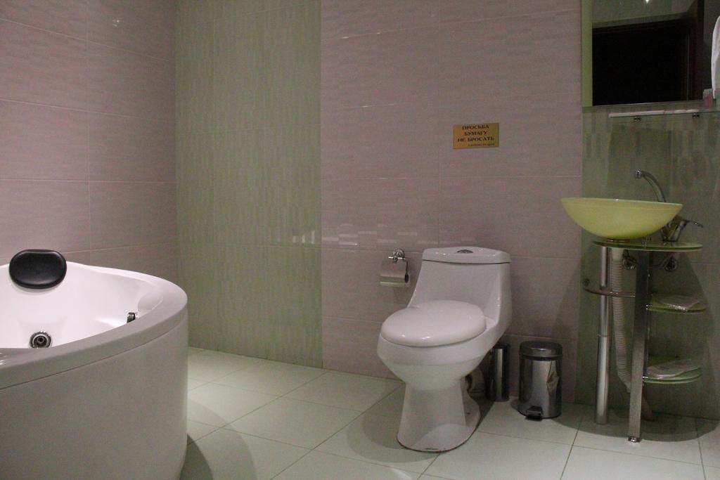 Sochi Plaza Hotel Erevan Quarto foto