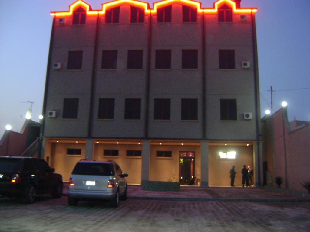 Sochi Plaza Hotel Erevan Exterior foto