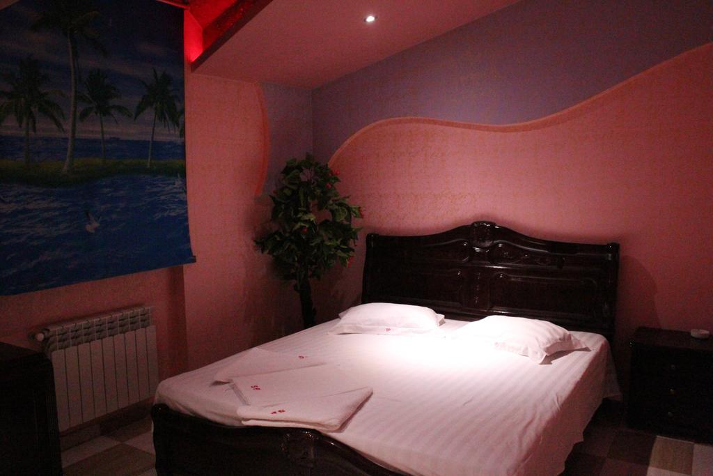 Sochi Plaza Hotel Erevan Quarto foto